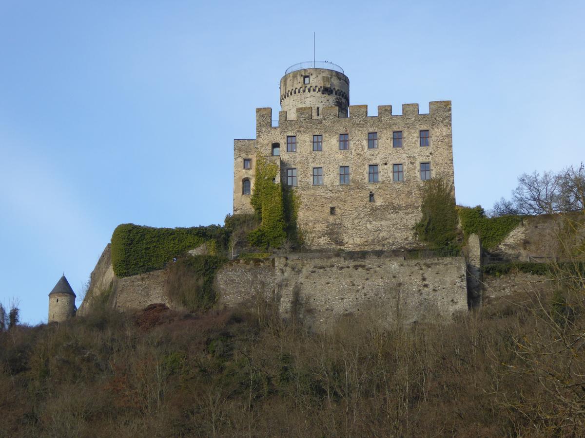 Ferienwohnungen Im Moseltal Loef Exterior photo